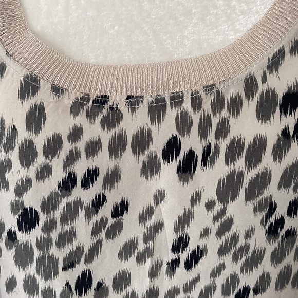 Leopard Print with Knit Trim Top - Picture 4 of 7